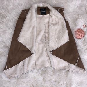 Fluffy Sleeveless Jacket